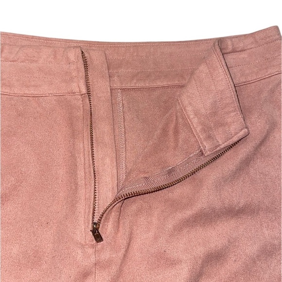 Kendall & Kylie Pink A-Line Mini Suede Skirt - Picture 4 of 5